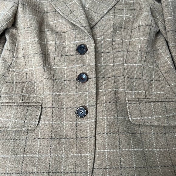Bogner Plaid Wool Blazer w/ Leather Elbow Patches - 38/8 - 3 button, notch lapel - Picture 3 of 15